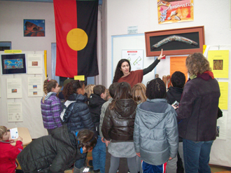 &quot;et oui les enfants c'est bien un boomerang!&quot;
