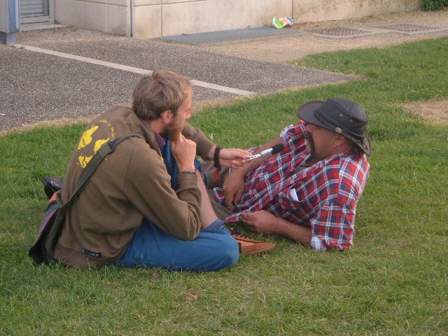 d'autres font leur travail de reporter..