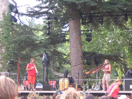 le groupe 3ple D, super sympa, avec une fille au didge qui envoie le pâté grave!!