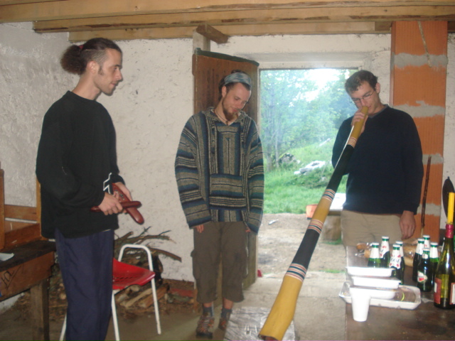 re beurk ! guigui qui bave, ben l'insupportable, et mikah qui rêvasse !